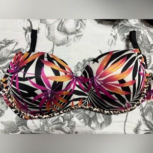 Victoria's Secret Wireless Balconette Push-up Bra 38DD